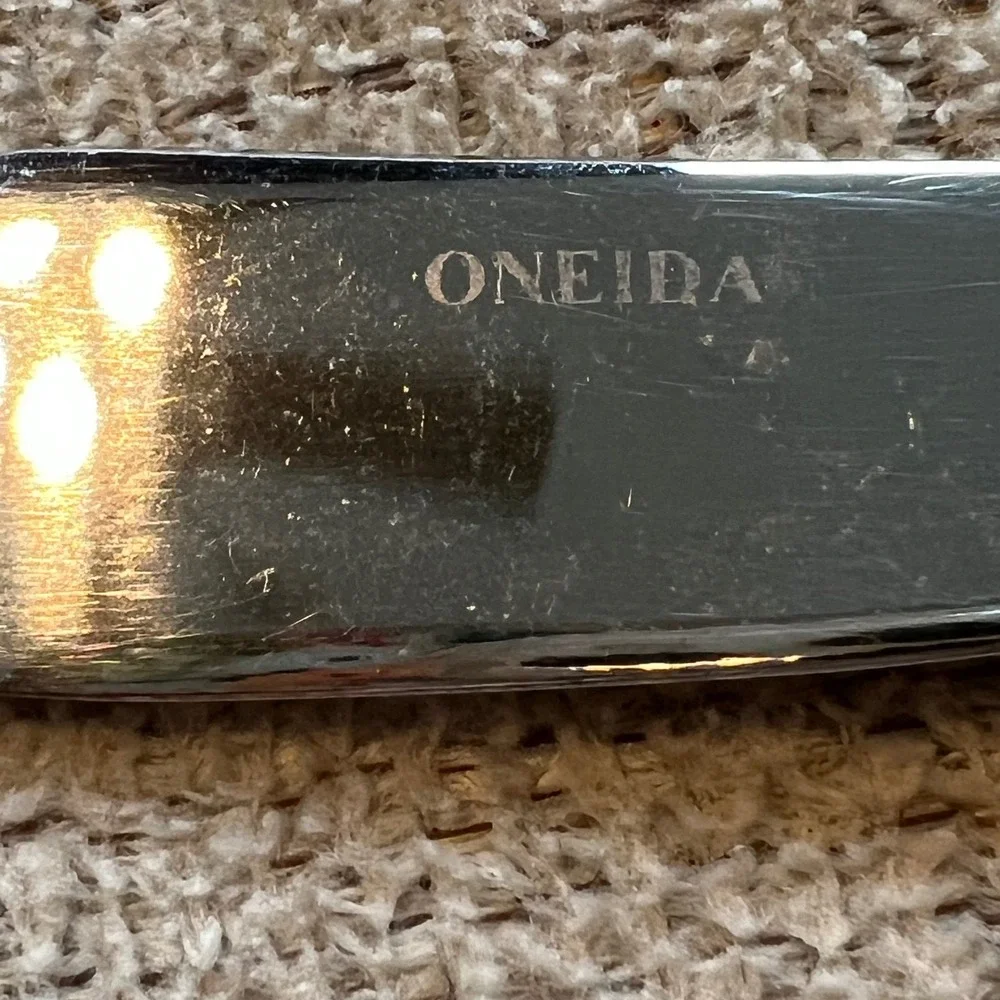 Oneida astragal flatware